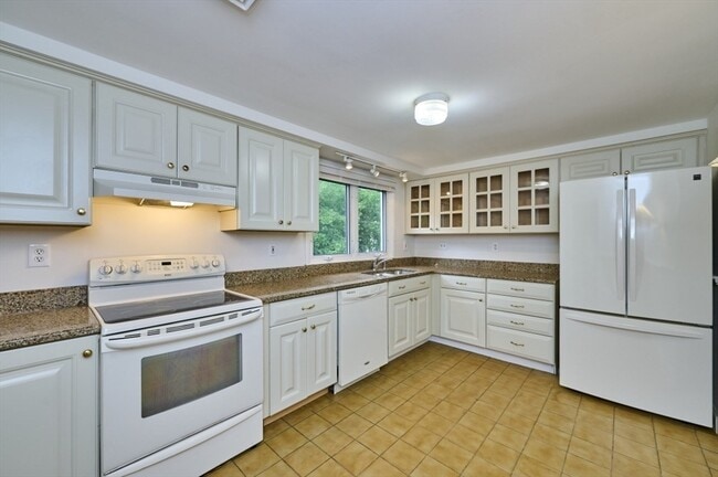 Photo - 51 Pratt Dr