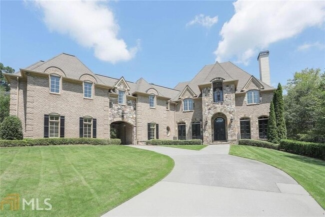 Building Photo - 453 Londonberry Rd NW