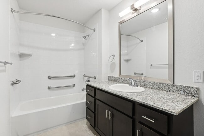 Photo - Ekos Cadenza