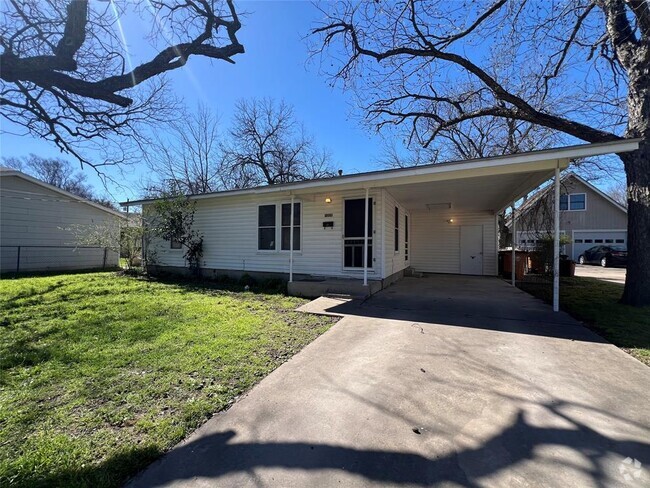 Building Photo - 1007 E 38th St Rental