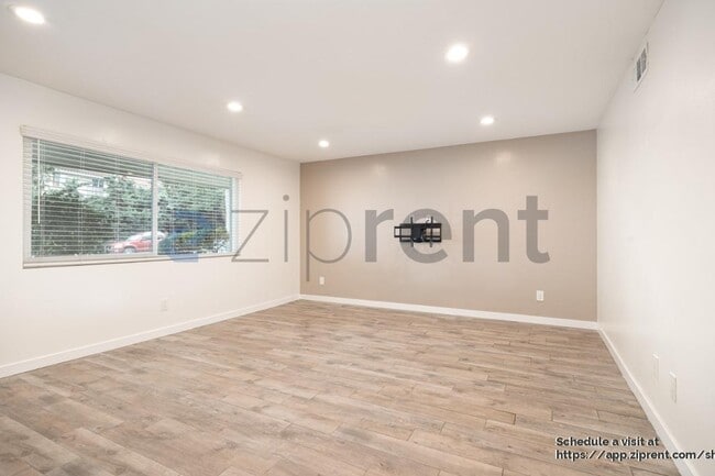 Building Photo - 5175 Mt Alifan Dr Rental