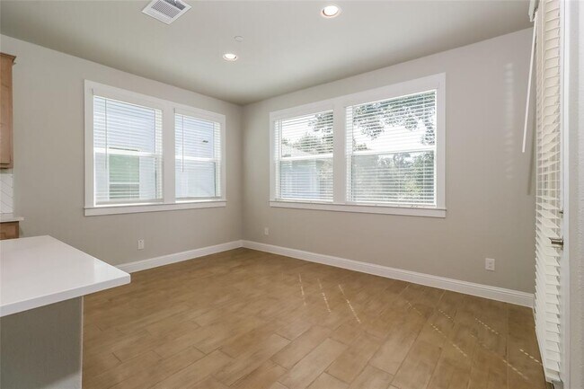 Photo - 2605 Sam Bass Rd