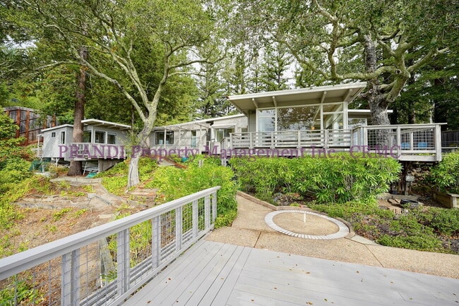 "Spacious 4-Bedroom Oasis with 3 Full Bath... - "Spacious 4-Bedroom Oasis with 3 Full Bath...