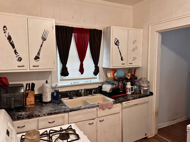 Photo - Spacious 2 bed, 1 bath home in Highland!