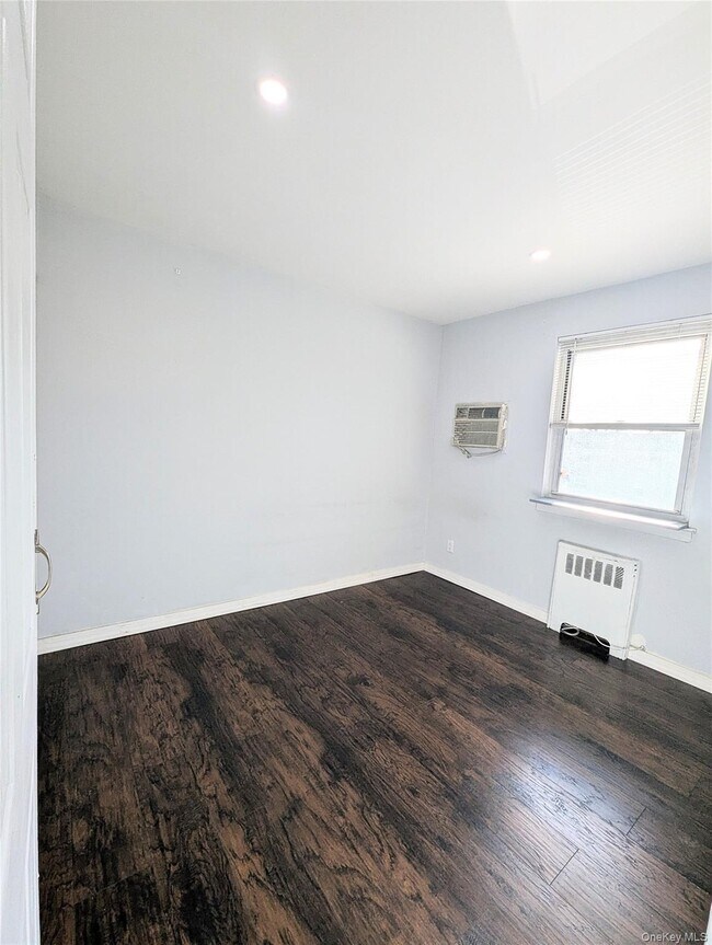 Photo - 82-32 Langdale St Unit 141B