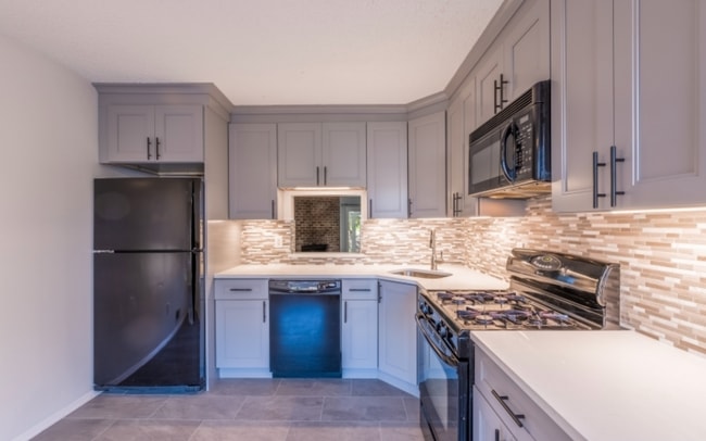 Photo - 1101 Doolittle Dr