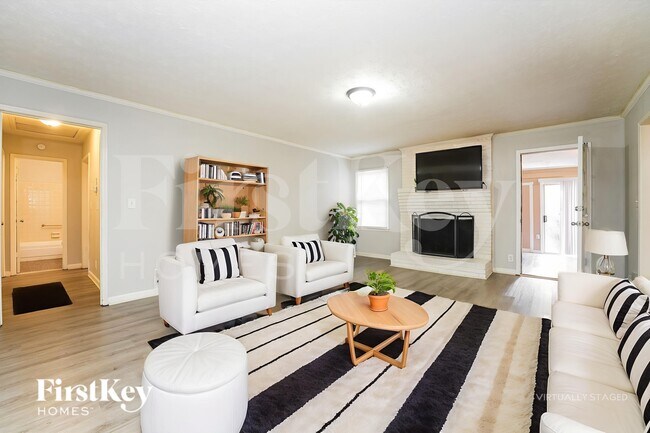 Photo - 4005 Huddersfield Dr SW