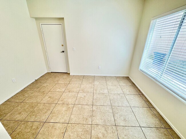 Photo - BEAUTIFULLY UPDATED SOUTHWEST LAS VEGAS TOWNHOME WITH NEW KITCHEN AND FLOORING