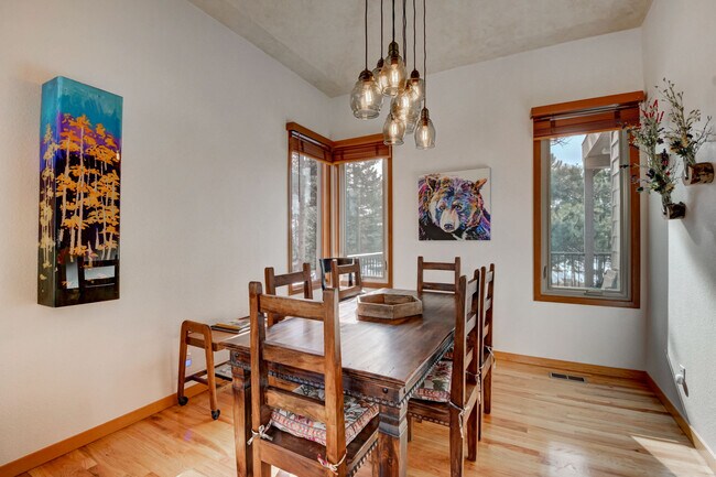 Photo - 29982 Troutdale Ridge Rd