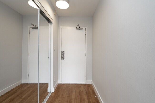 Photo - 800 Richmond St W Unité 112