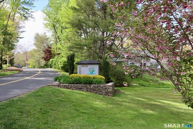 Photo - 3 Edgewood Cir