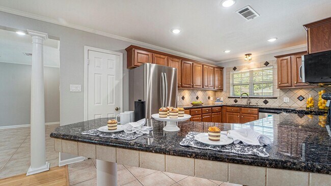 Photo - 4537 Sanford Rd
