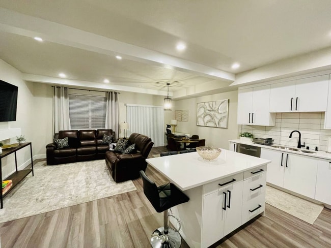 Photo - 3901 E 27th Ave