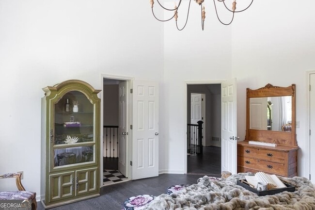 Photo - 201 Hurt St NE