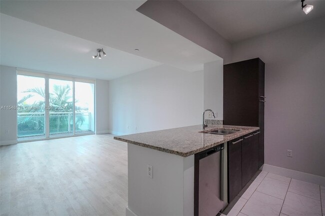 Photo - 950 Brickell Bay Dr Unidad 302