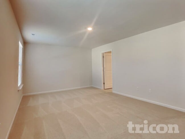 Photo - 141 Chapel Dr