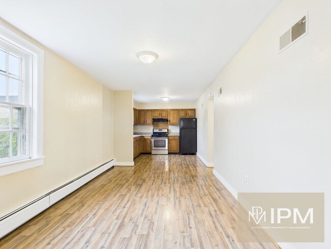 Photo - 44 N Main St Unidad 44 N Main St Apt A