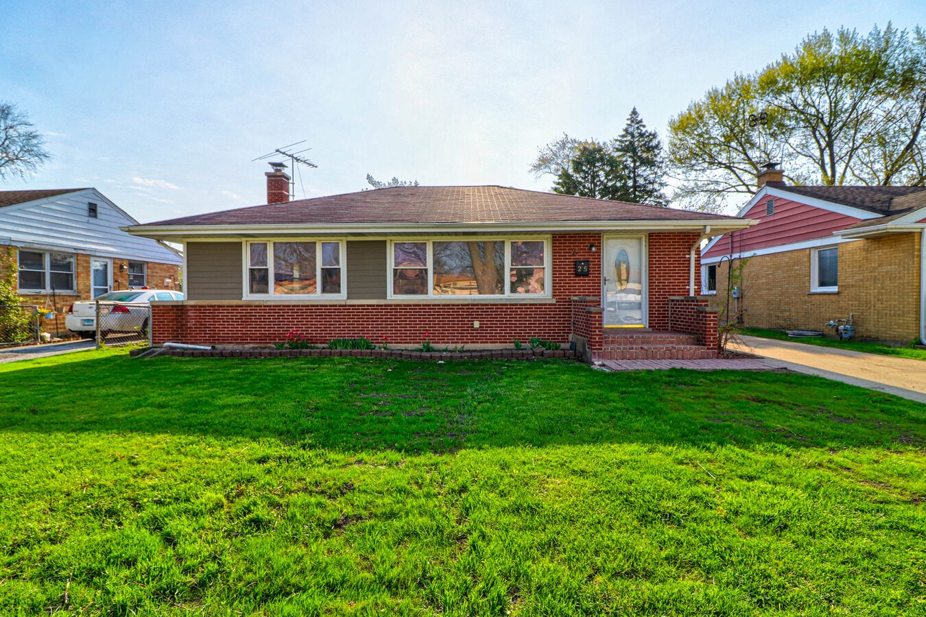 Photo - 25 N Mount Prospect Rd House