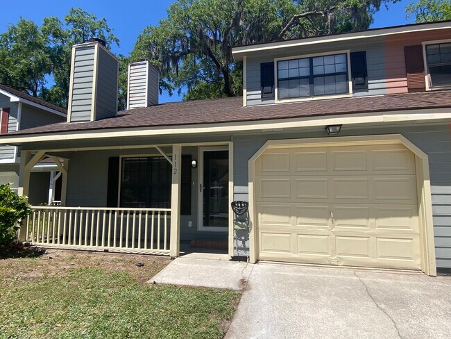 Photo - 112 Holland Park Cir