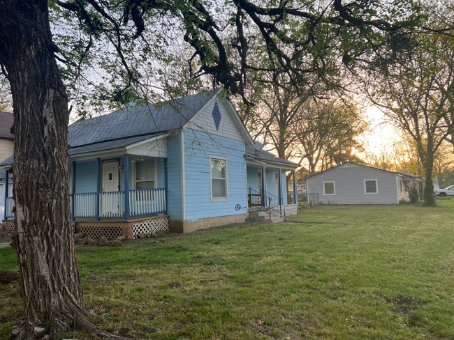 Photo - 2026 S Spring St