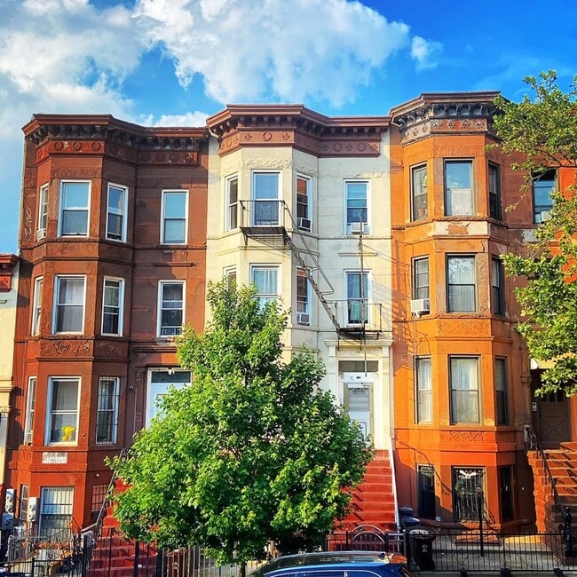 Building Photo - 451 51st St Unit Apt #2