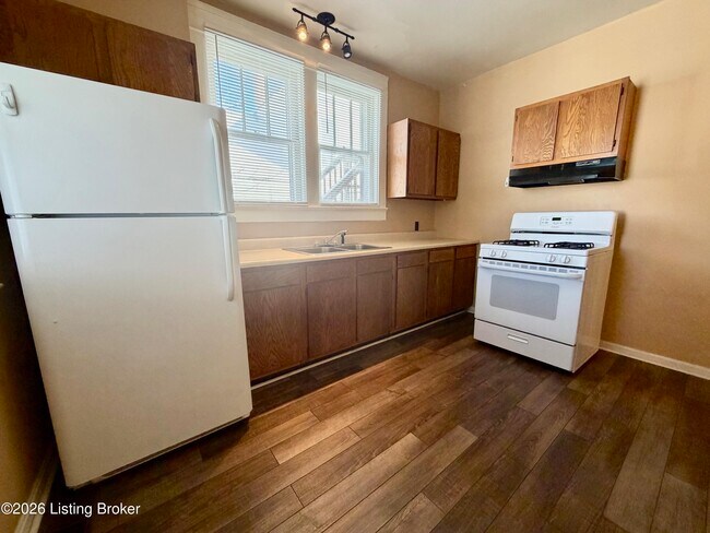 Photo - 2015 E Oak St Unit 2