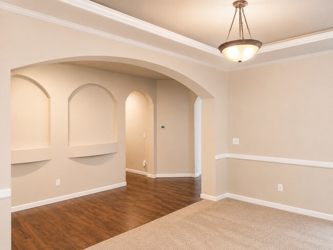 Photo - 3918 Southlake Dr SE