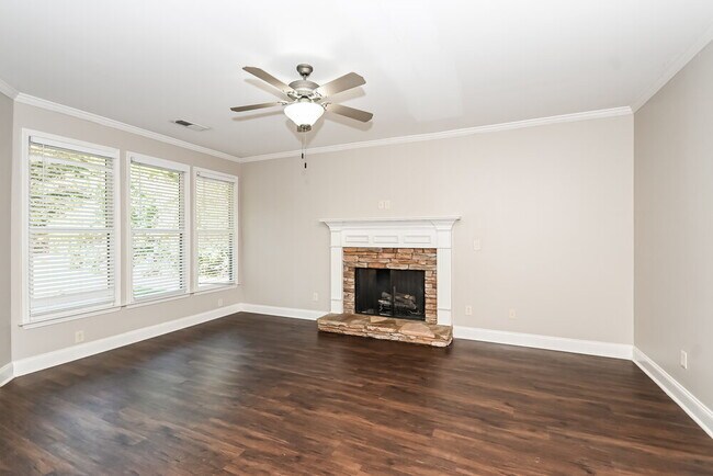 Photo - 717 Midway Ave