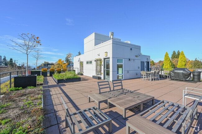 Building Photo - The Fifteen - Modern Living Meets Capitol ... Rental
