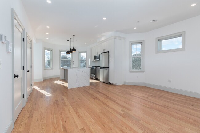 Photo - 18 Church St