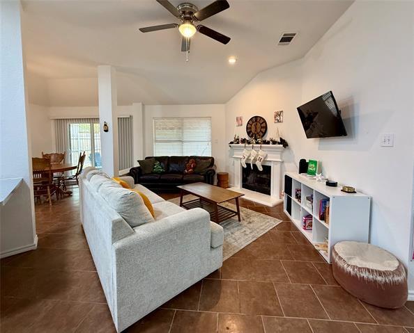 Photo - 2922 Custer Dr