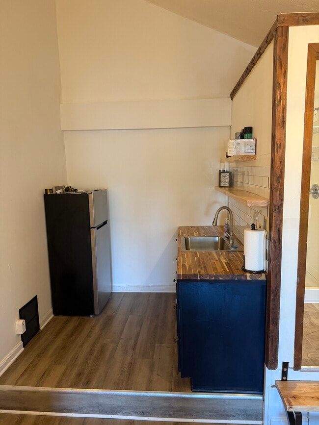 Photo - 625 Shelford Rd Unit 1