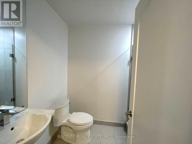 Photo - 135 Lower Sherbourne St Unit 1544 W
