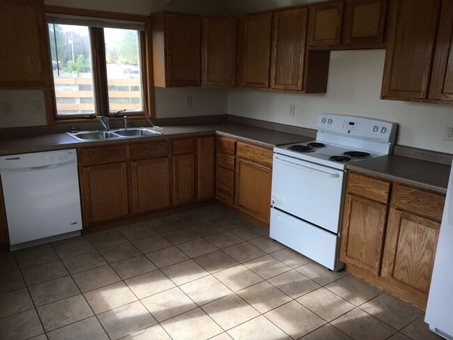 Photo - 2619 Henry Ave Unidad 2619 Henry Ave