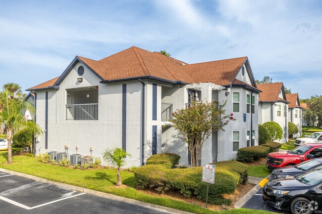 Alternate Exterior - Lenox Cove | NEWLY-DESIGNED APARTMENTS