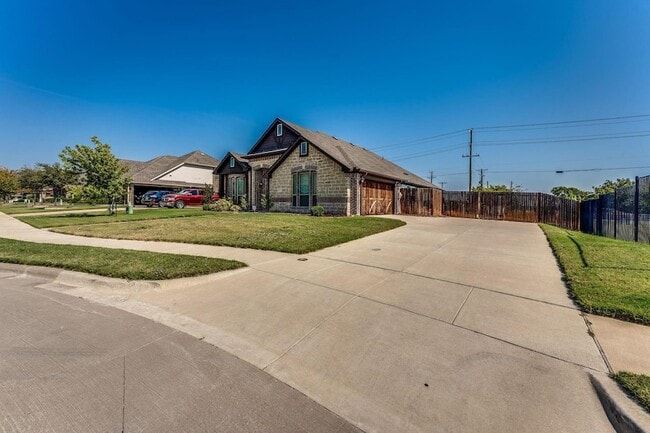 Photo - 4822 Windfern Way