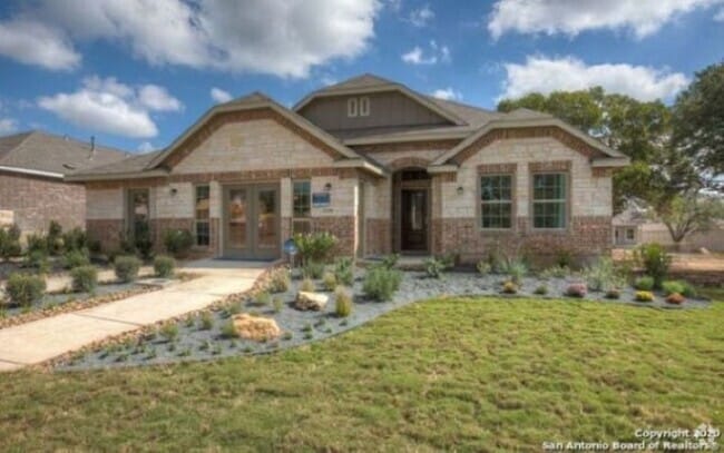 Building Photo - 4 Bedroom/3 Bath Willow Grove Subdivision Rental