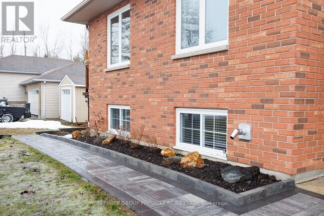 Photo - 164 Wispi Shore Rd