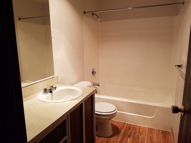 Photo - Hidden Lake Apartments