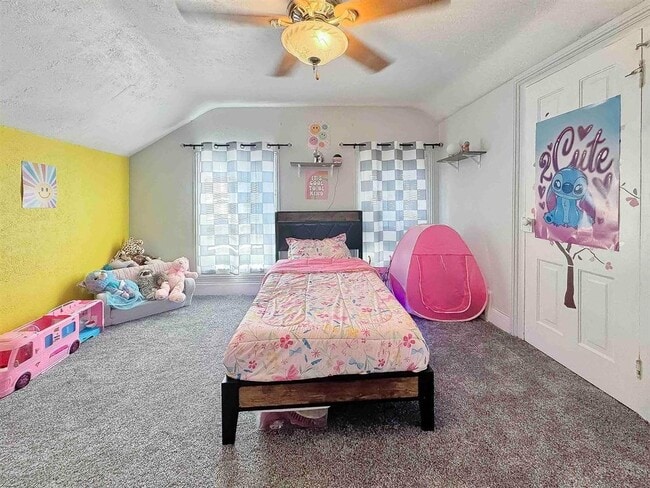 Photo - 1612 Mary St