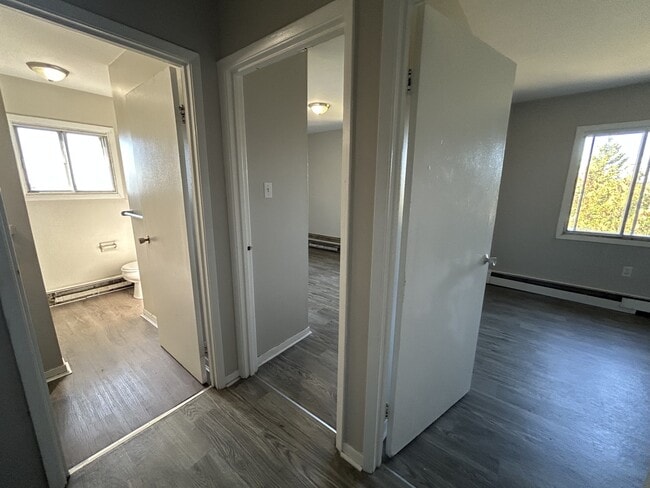 Photo - 15 Reading Crescent Unit 7