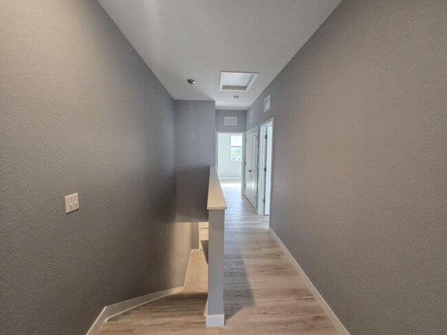 Photo - 140 Bandol St