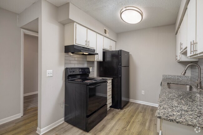 3BR, 1.5BA - 1,050SF - Kitchen