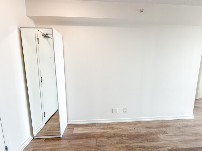 Photo - 450-458 8 Ave SE Unit 1407