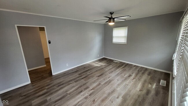 Photo - 608 Bernard Ave