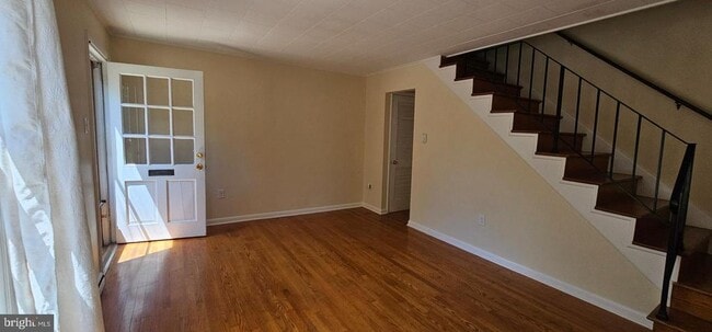 Photo - 204 E Whitlock Ave