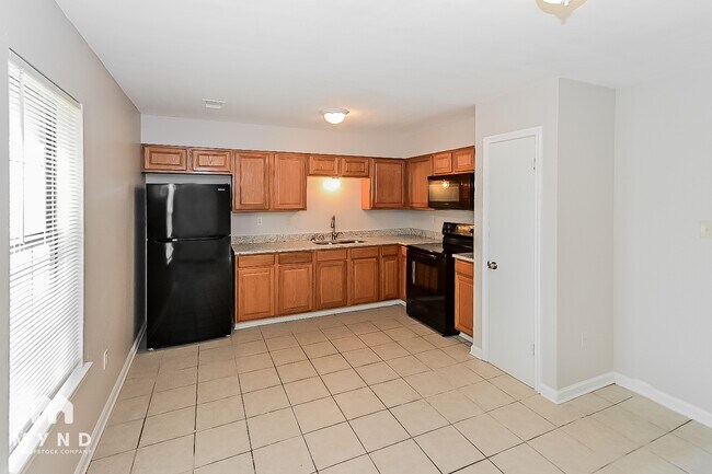 Photo - 10571 Chateau Dr