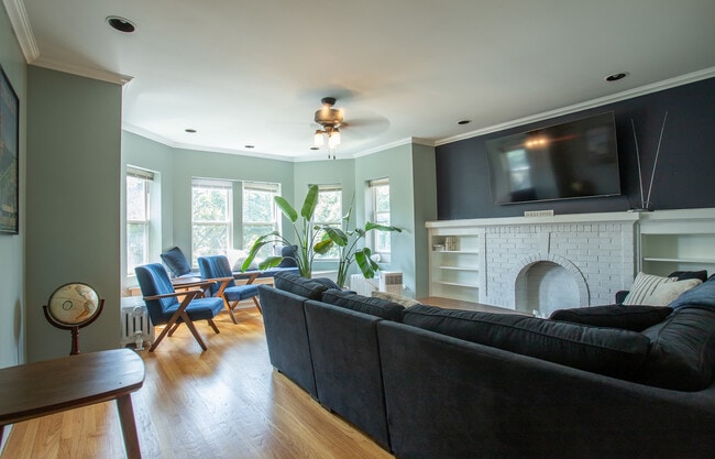 Photo - 2048 W Fargo Ave Unit 3W