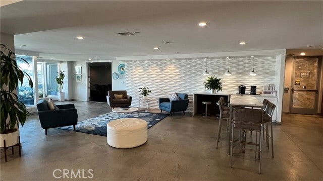 Building Photo - 525 E Seaside Way Unit 1708