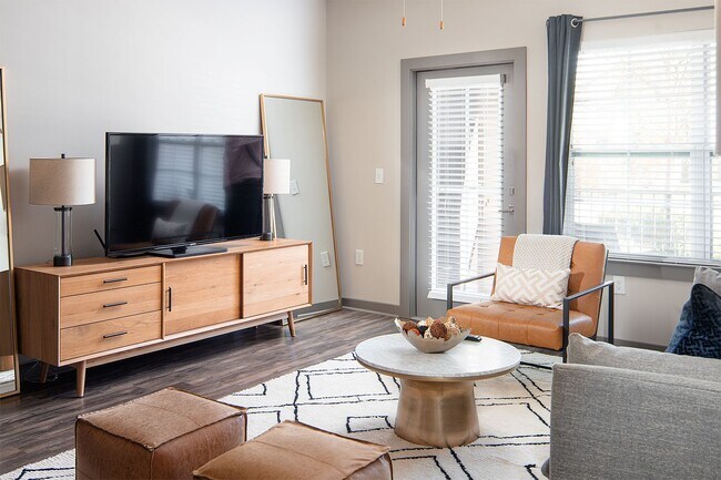 One White Oak Apartments